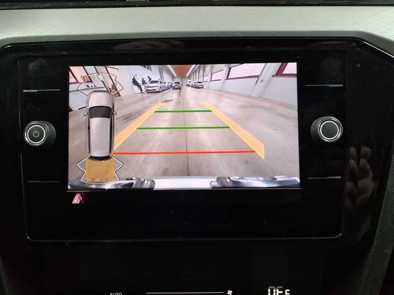 Volkswagen Passat Variant 2.0 TDI AHK HUD NAV LED foto 13