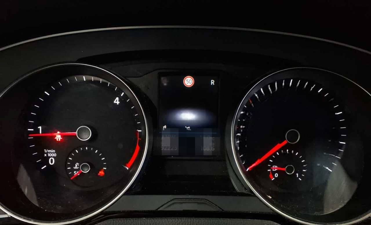 Volkswagen Passat Variant 2.0 TDI AHK HUD NAV LED foto 14