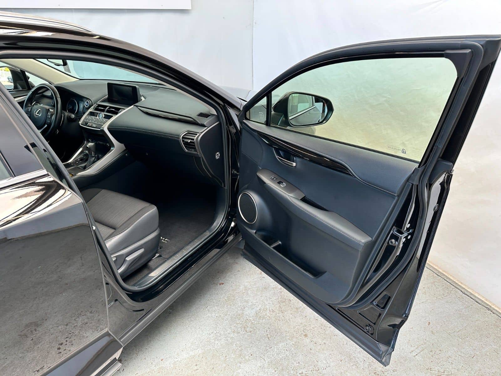 Lexus NX 300 | 2.5 Hybrid | 300h | Kamera | Automatik foto 21