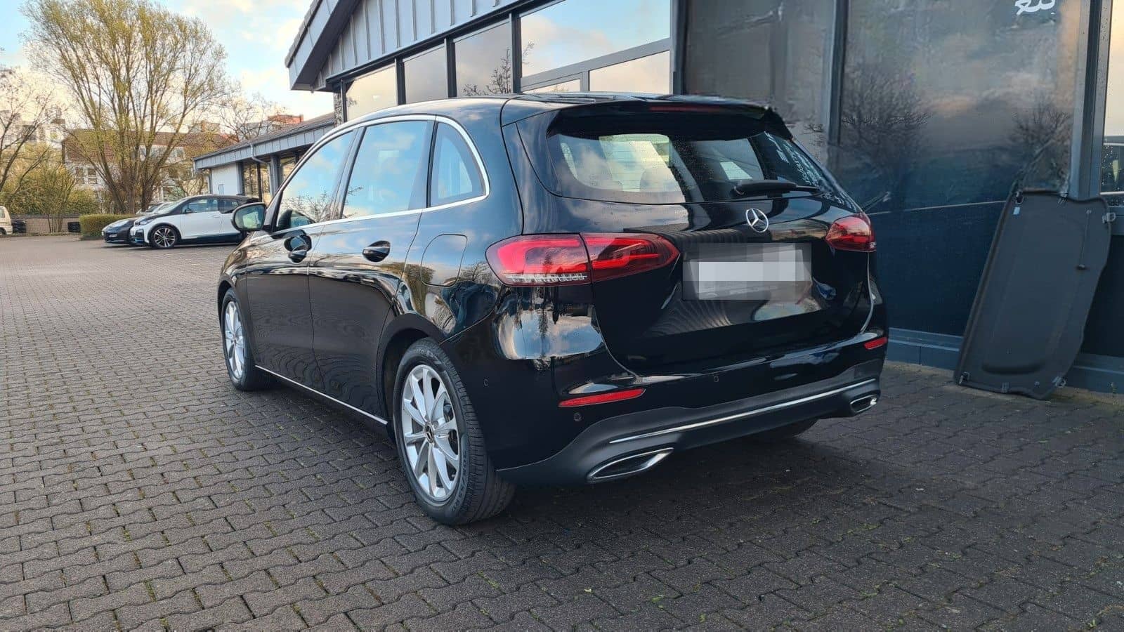 Mercedes-Benz B 200d 8G DCT - ASSISTS - LED - AHK - WIDE - foto 5