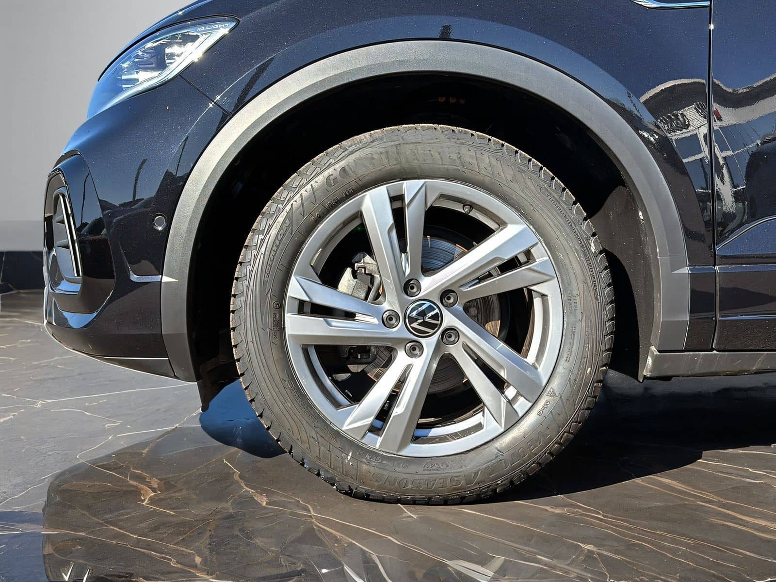 Volkswagen T-ROC R-Line 1.0TSI +LED+KAMERA+ACC+BUSINESS+DAB foto 4