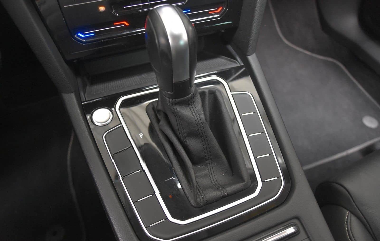 Volkswagen Passat Business DSG LED Navi Kam Leder ACC AHK foto 24