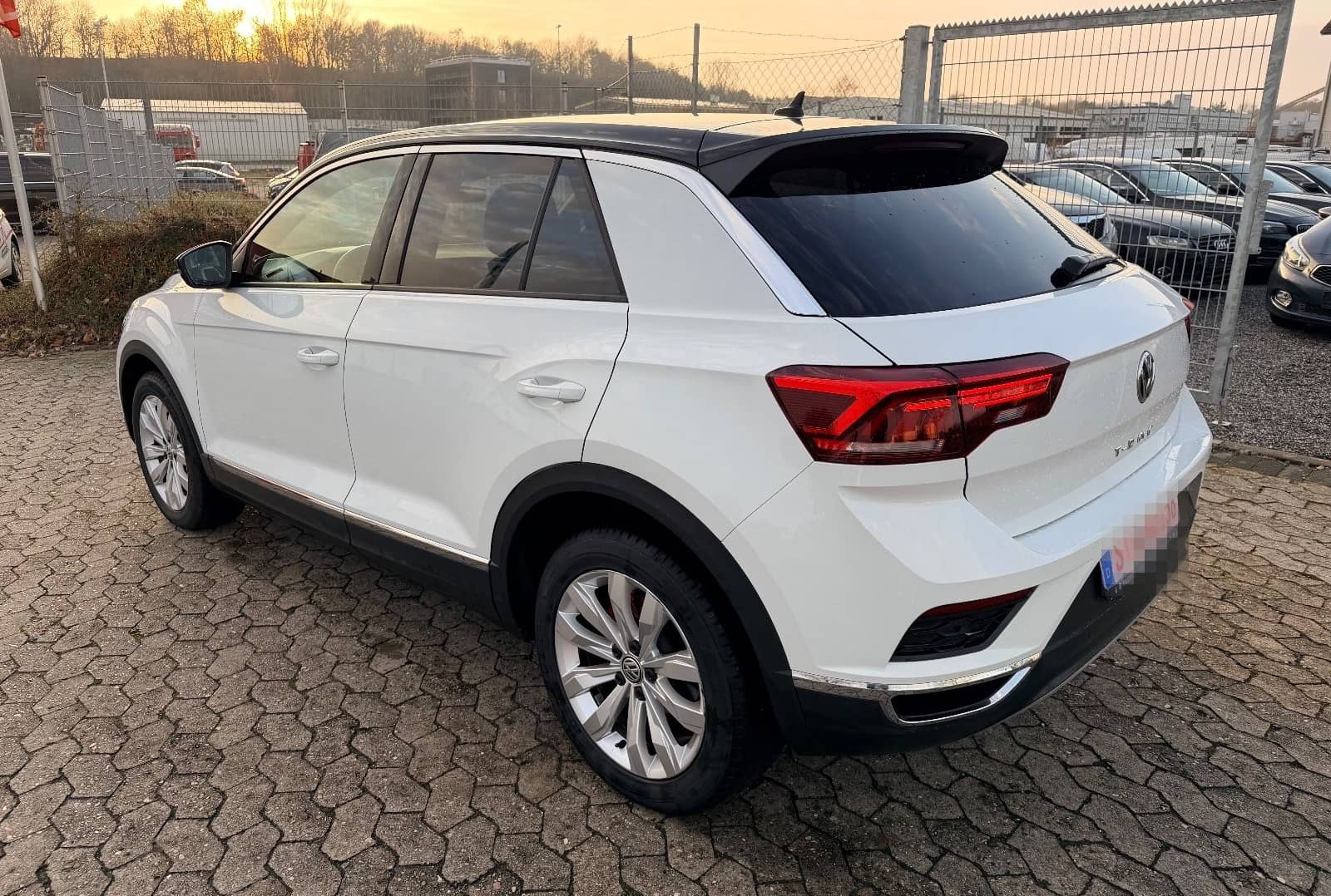 Volkswagen T-Roc Sport*LED*2.Hand*ACC*AID*Leder* foto 6