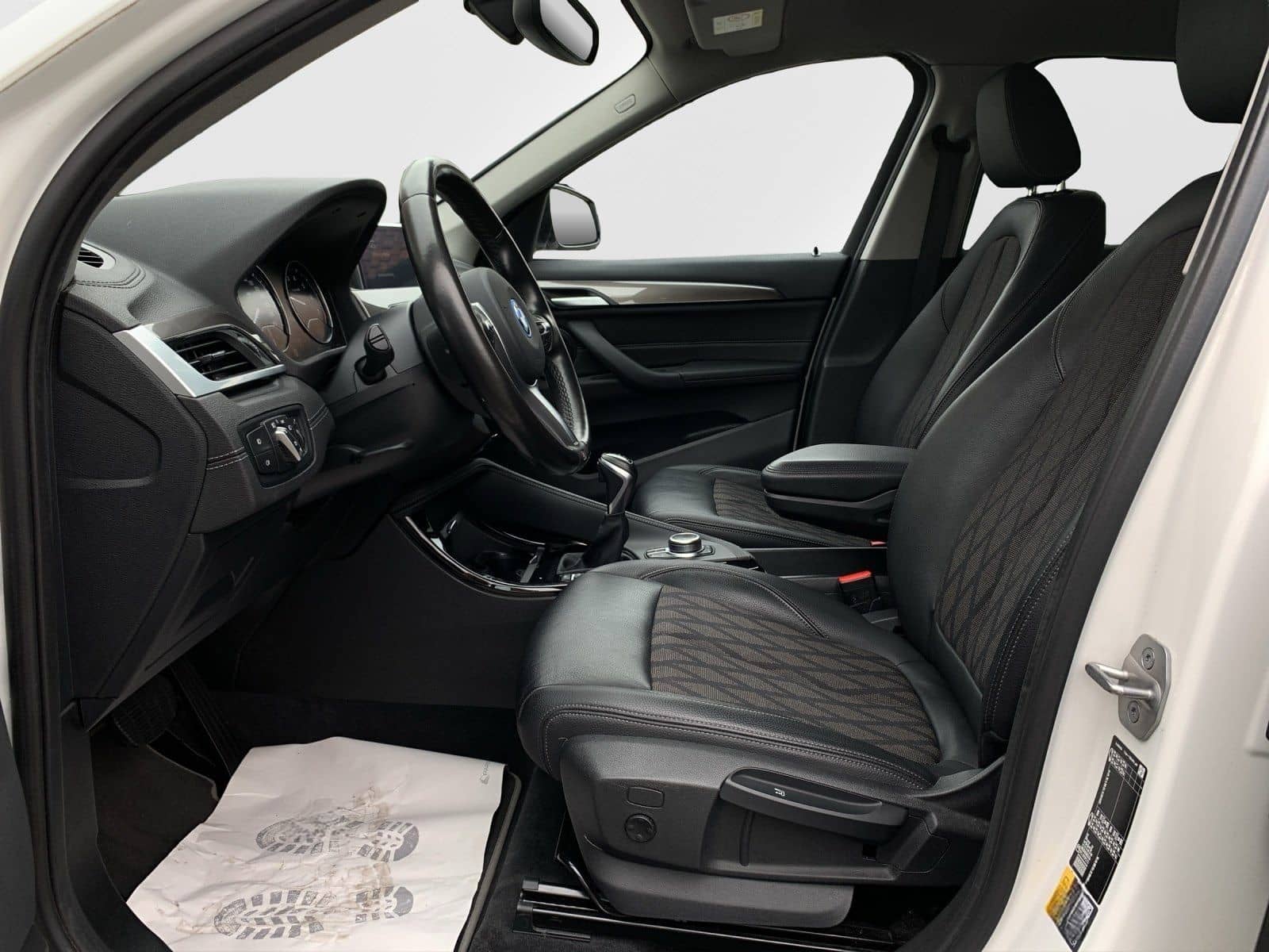 BMW X1 xDrive25e X LINE*18 ZOLL*M SPORT LENKRAD*AHK* foto 11