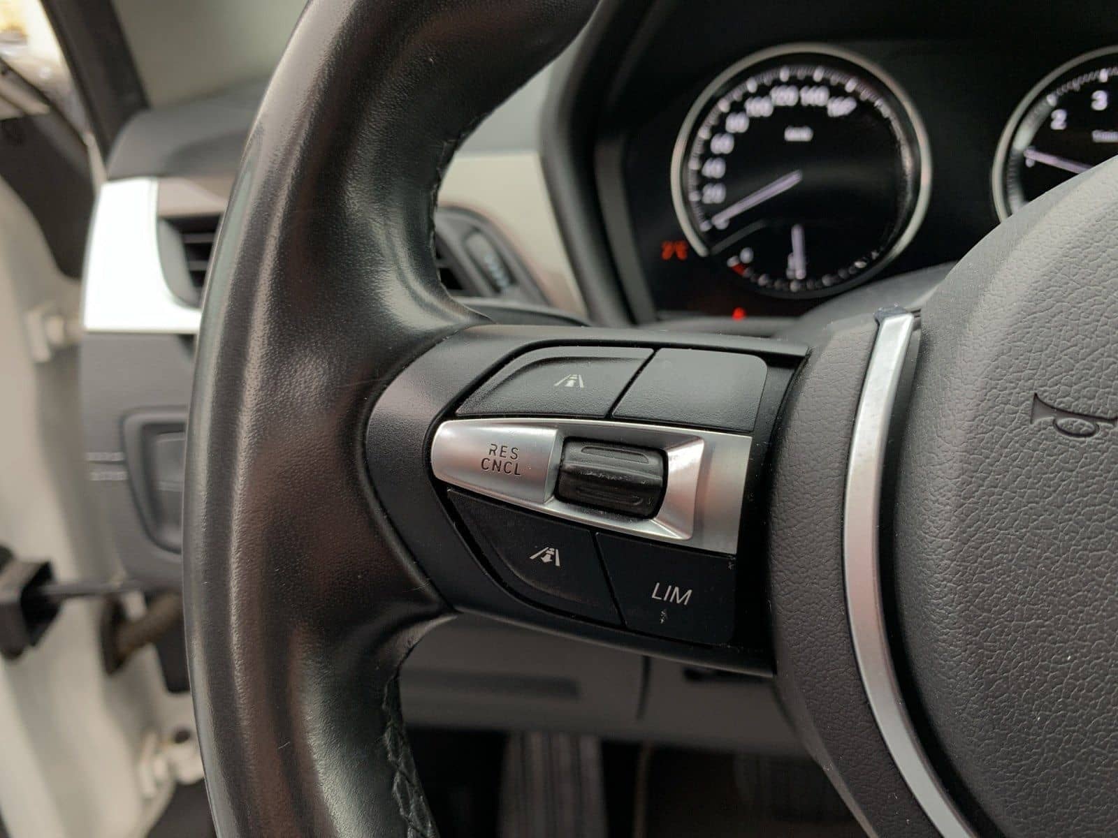 BMW X1 xDrive25e X LINE*18 ZOLL*M SPORT LENKRAD*AHK* foto 19