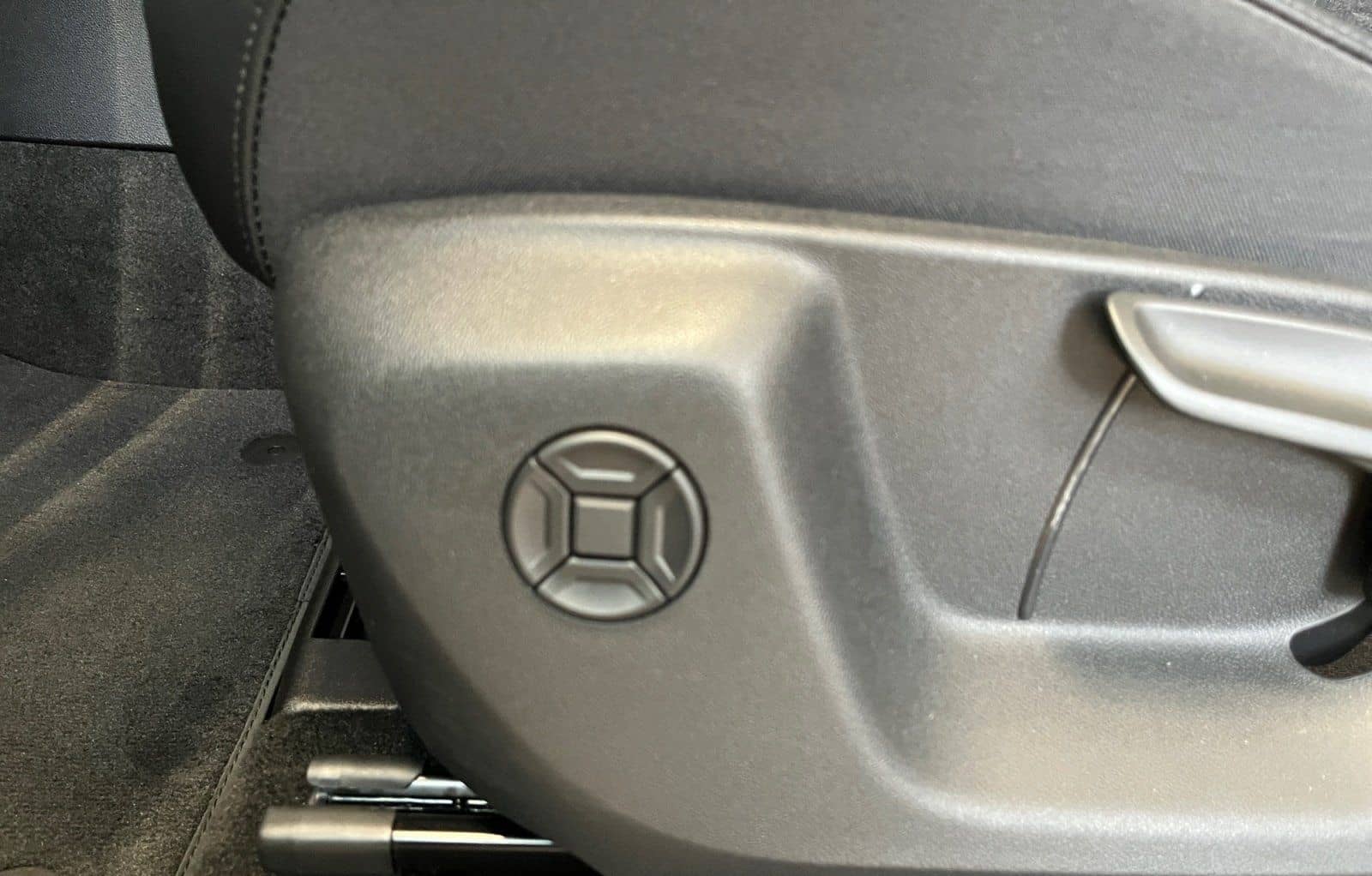 Volkswagen Tiguan Life 1.5 eTSI DSG FernlichtAssist AHK ACC foto 23