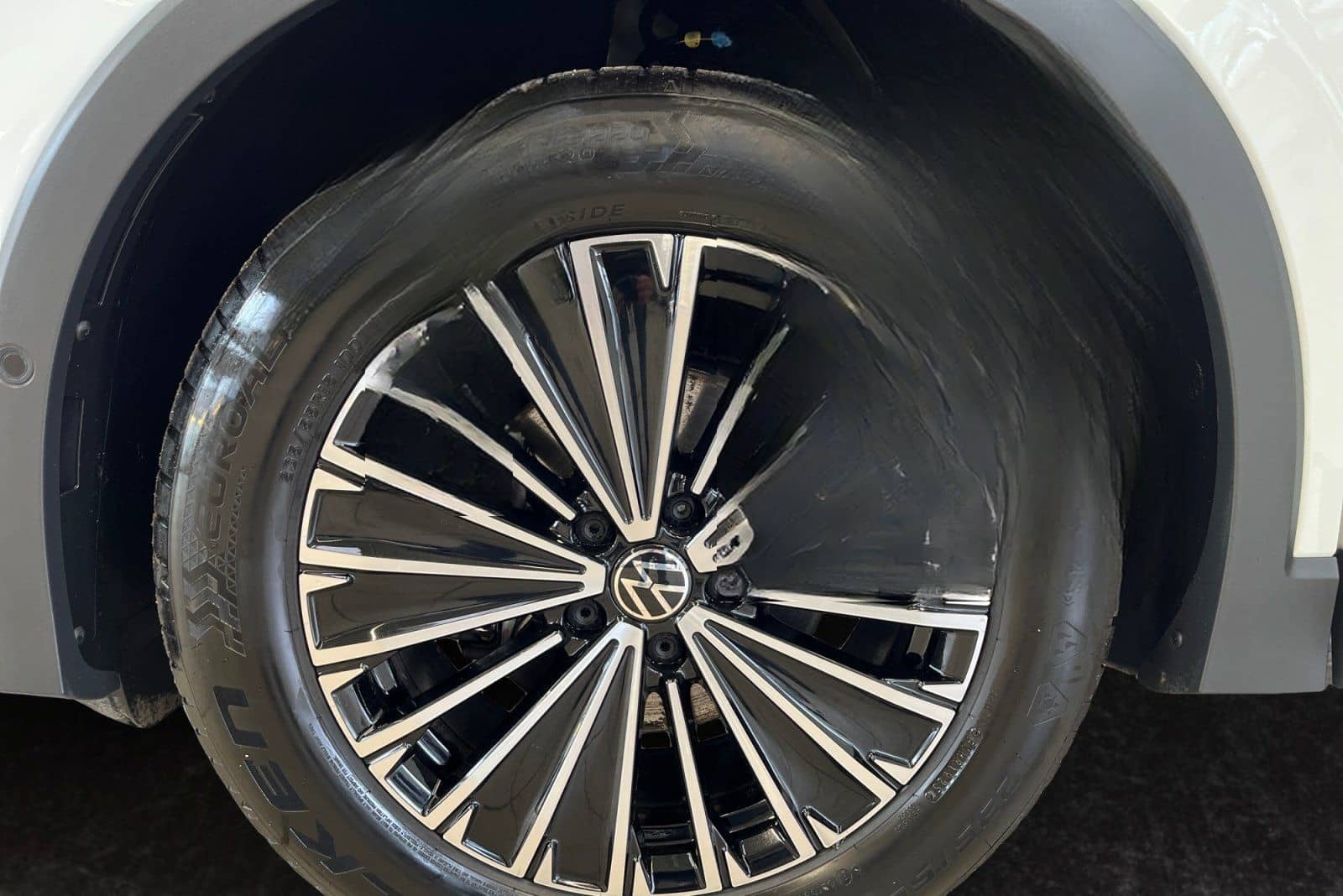 Volkswagen Tiguan Life 1.5 eTSI DSG 360°KAM Heckklappe Elek foto 15