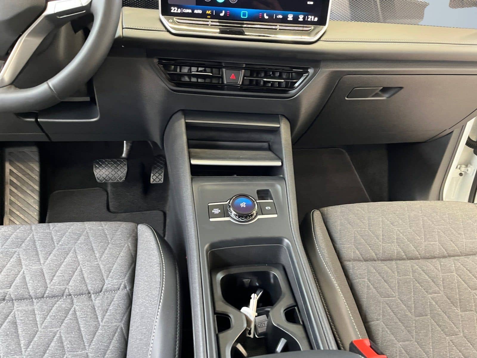 Volkswagen Tiguan Life 1.5 eTSI DSG 360°KAM Heckklappe Elek foto 9