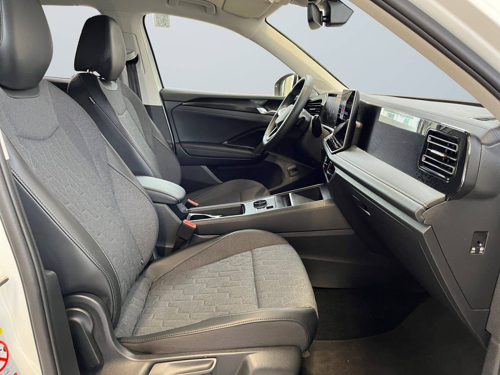 Volkswagen Tiguan Life 1.5 eTSI DSG 360°KAM Heckklappe Elek foto 10