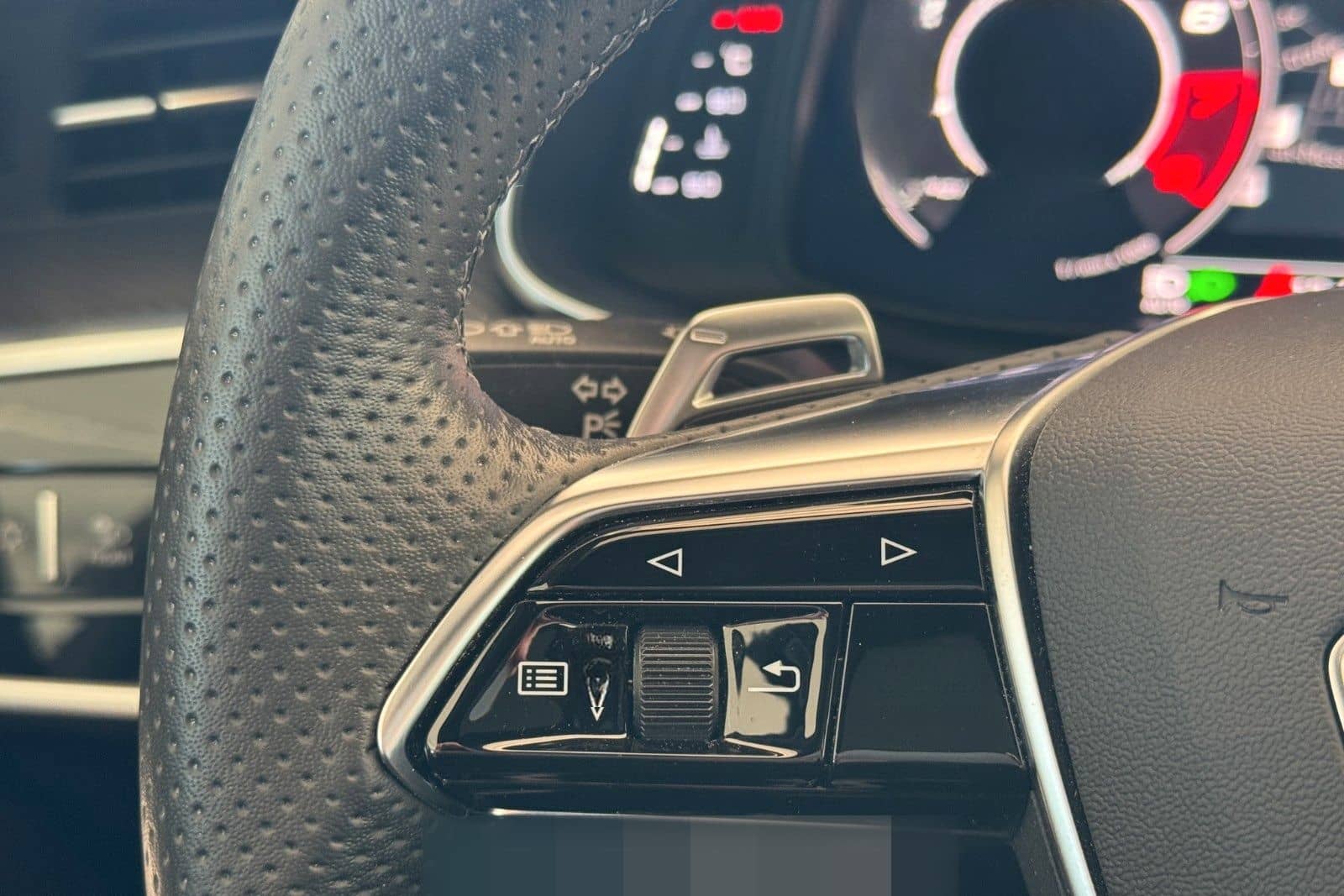 Audi RS6Avant4.0TFSI quattro/PANO/AHK/B&O/MwstVAT foto 13