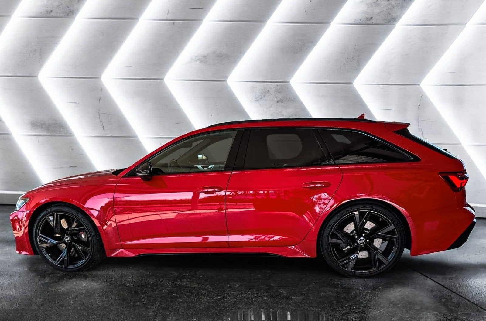 Audi RS6Avant4.0TFSI quattro/PANO/AHK/B&O/MwstVAT foto 4