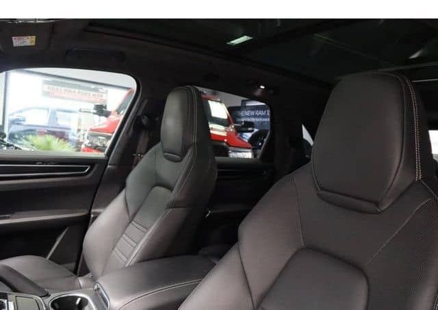 Porsche Cayenne GTS InnoDrive Head-Up Standh. Panorama foto 22