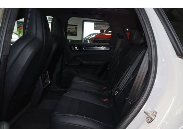 Porsche Cayenne GTS InnoDrive Head-Up Standh. Panorama foto 23