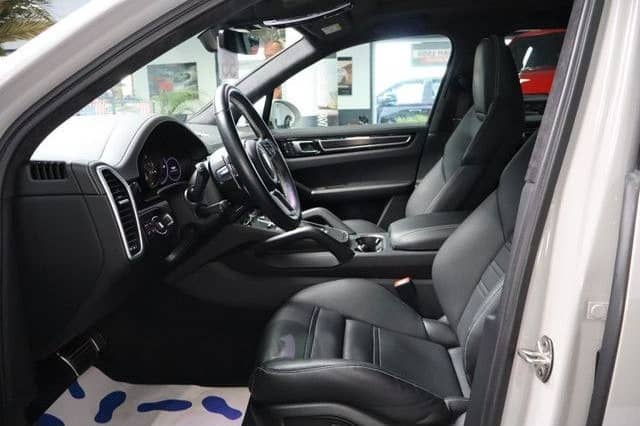 Porsche Cayenne GTS InnoDrive Head-Up Standh. Panorama foto 9