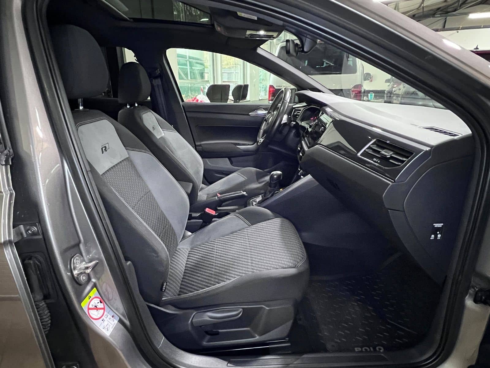 Volkswagen Polo VI R-Line /ACC/Schiebedach/Beats/PDC foto 8