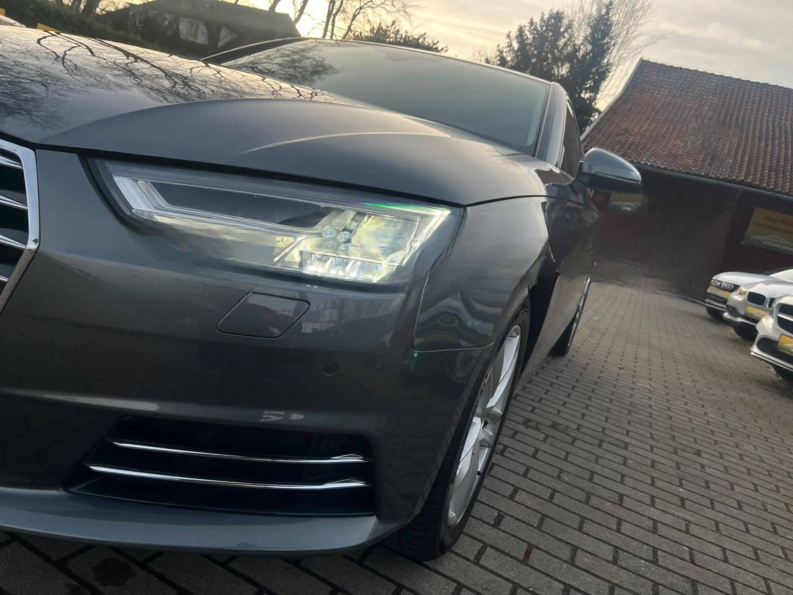 Audi A4 2.0 TFSI S-Tronic design*Keyless*Leder*Xenon* foto 17