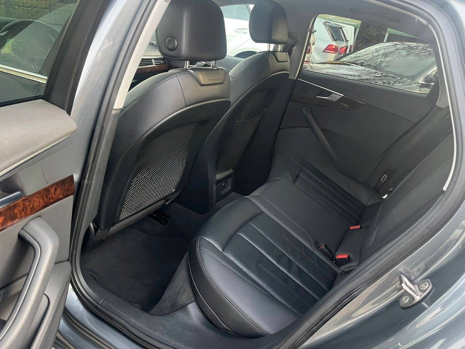 Audi A4 2.0 TFSI S-Tronic design*Keyless*Leder*Xenon* foto 8