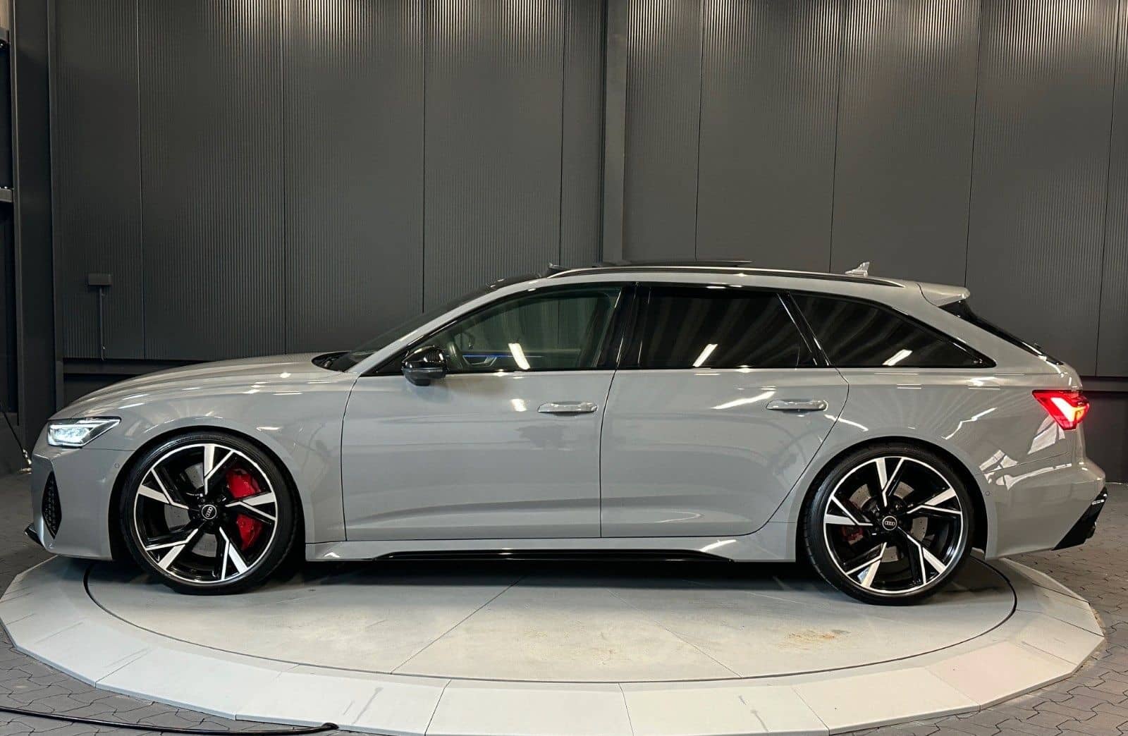 Audi RS6 Avant 4.0 TFSI quattro*Dynamik*PANORAMA*B&O* foto 3