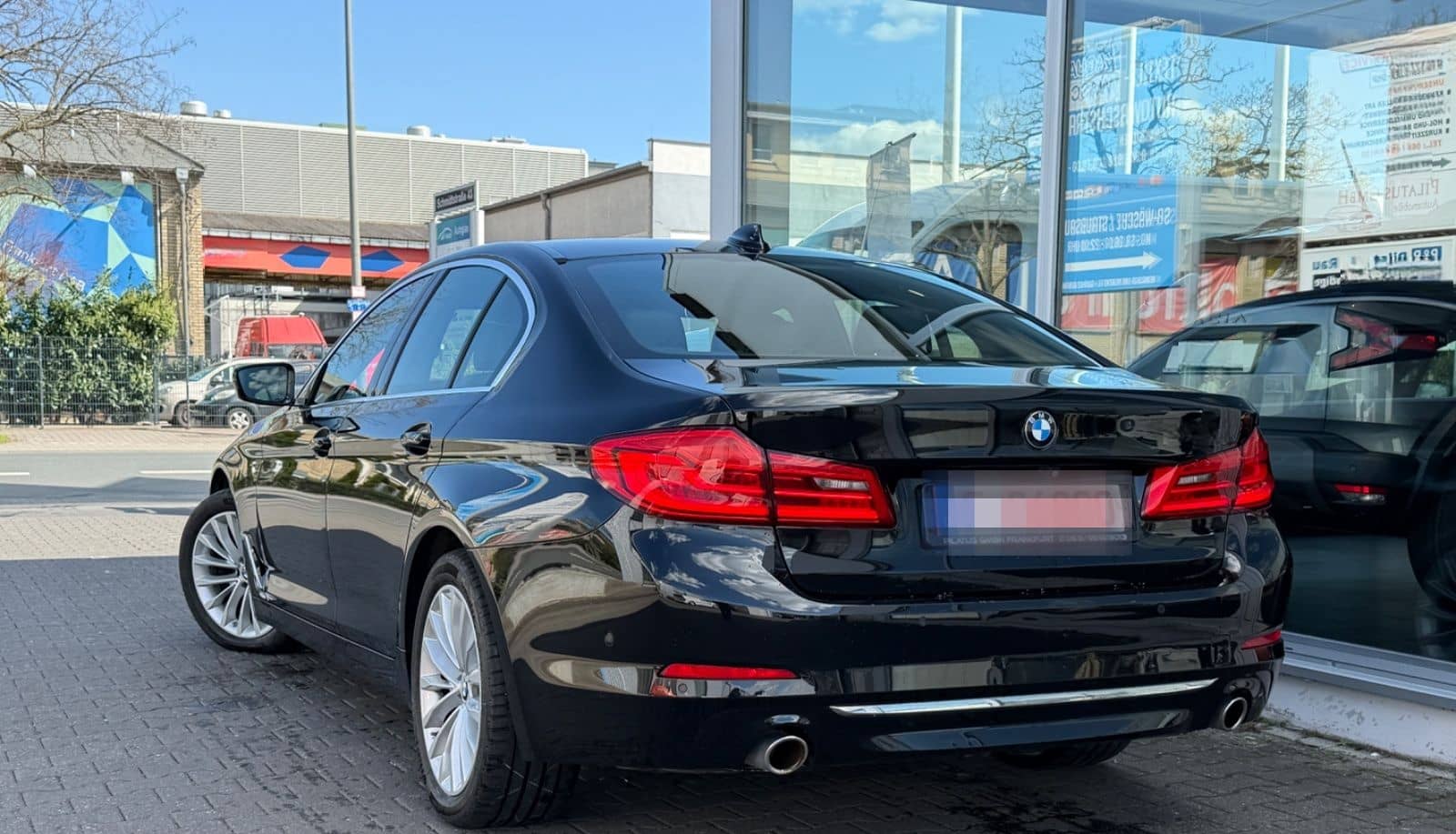 BMW 520 d Lim. Luxury Line LED/VirtualCock/Leder/AHK foto 4