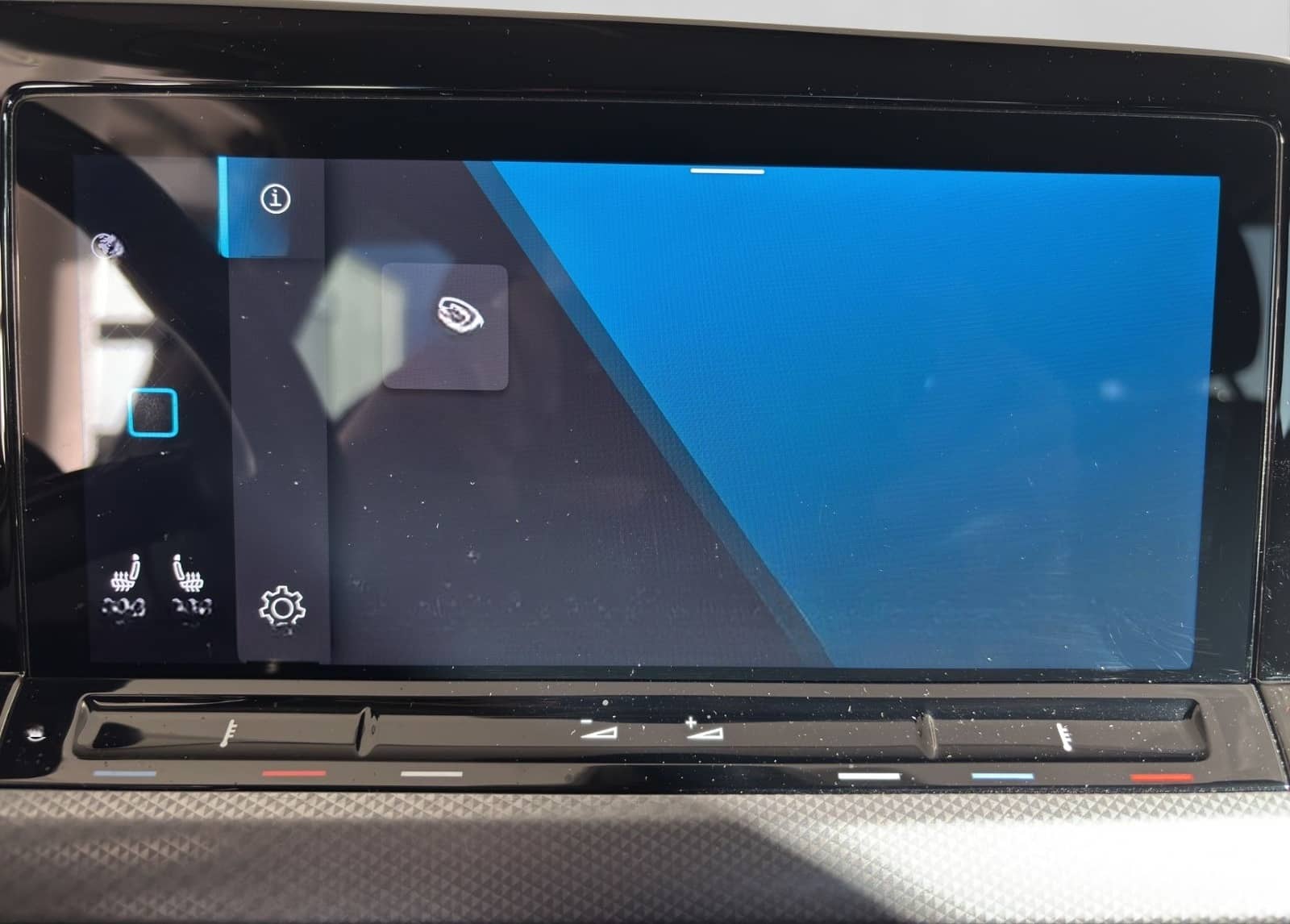 Volkswagen Golf VIII Variant 1.5 TSI ACTIVE +AHK+MATRIX+ foto 19