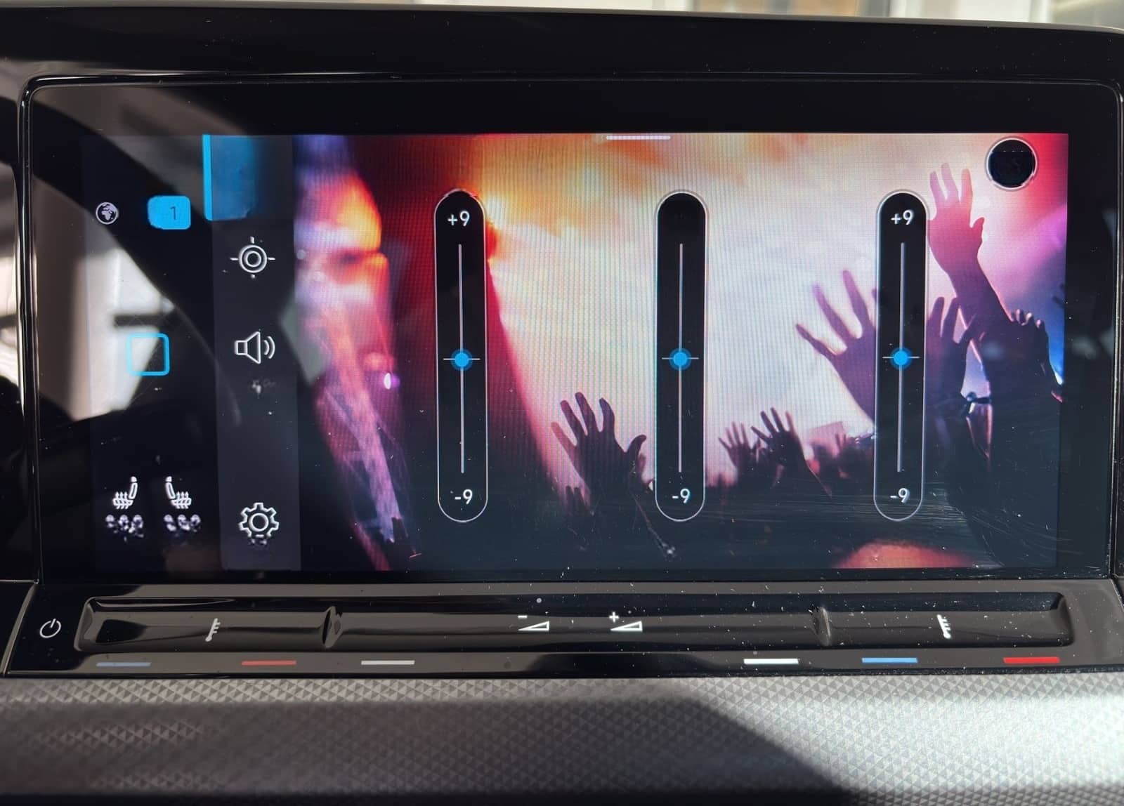 Volkswagen Golf VIII Variant 1.5 TSI ACTIVE +AHK+MATRIX+ foto 24