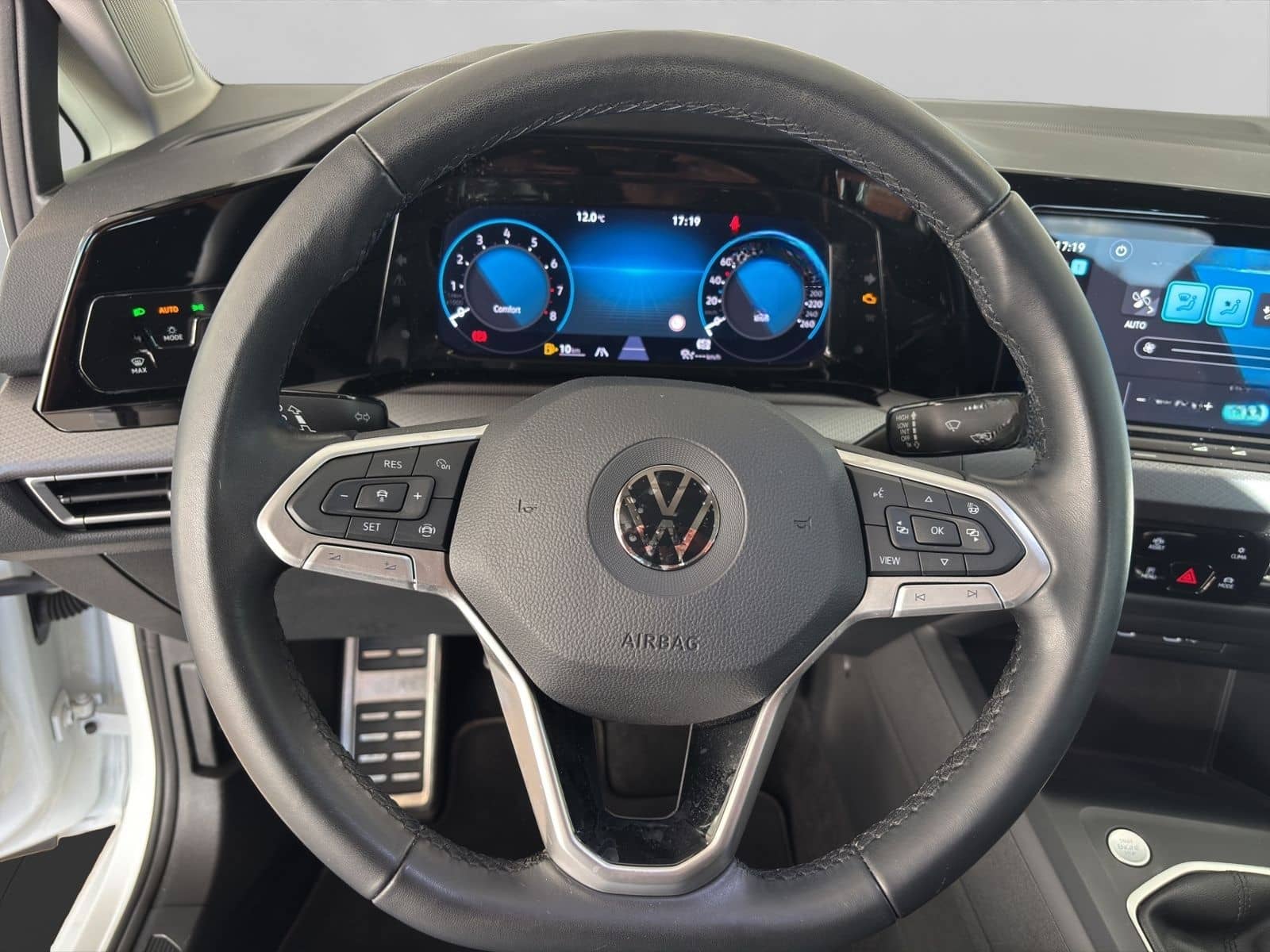 Volkswagen Golf VIII Variant 1.5 TSI ACTIVE +AHK+MATRIX+ foto 10