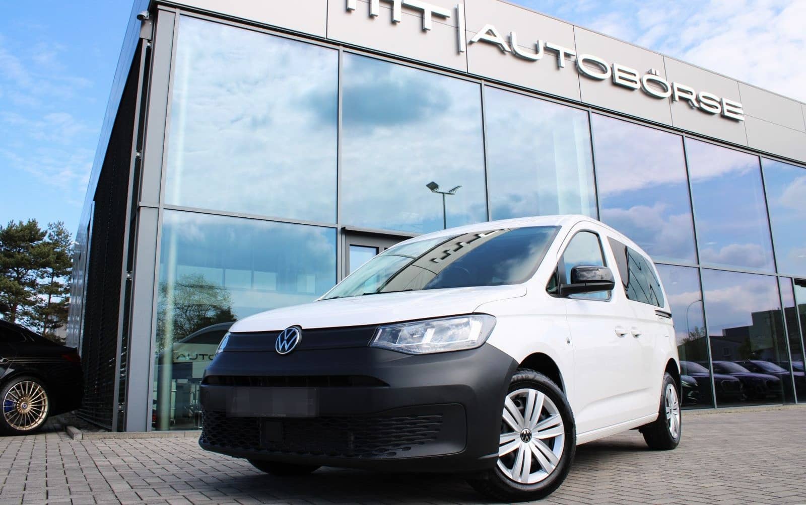 Volkswagen CADDY 2.0 TDI DSG 1.HAND/AHK/NAVI/8-FACH! foto 1