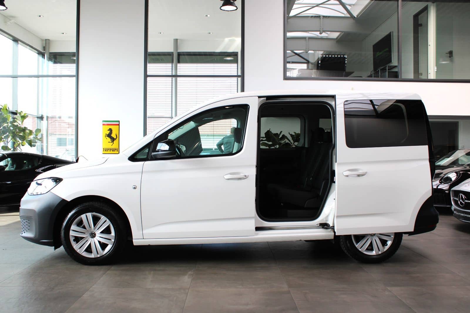 Volkswagen CADDY 2.0 TDI DSG 1.HAND/AHK/NAVI/8-FACH! foto 3