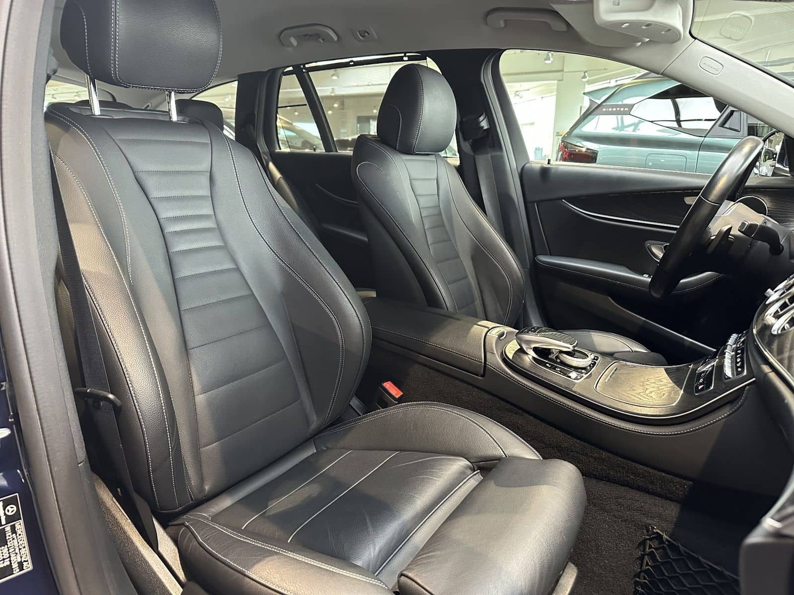 Mercedes-Benz E 300 de T-Modell Exclusive foto 11