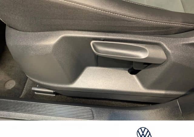 Volkswagen T-Roc STYLE TSI NAVI SITZHEIZUNG EINPARKHILFE LE foto 14