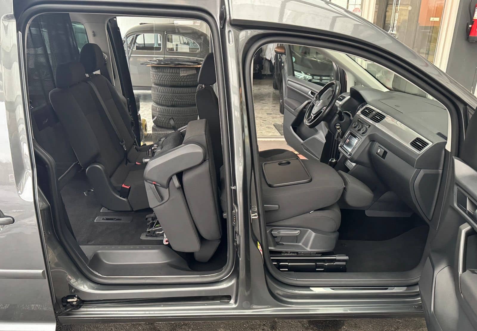 Volkswagen Caddy 1,4 TSI Comfortlin Navi AHK Sitz+ Standhzg foto 11