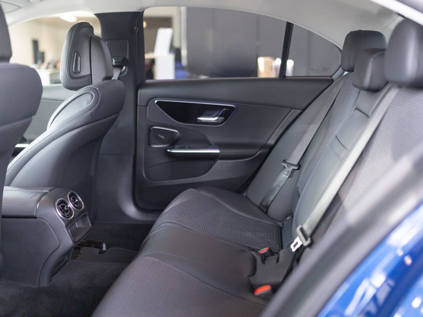 Mercedes-Benz C 180 Avantgarde Advanced,LED,AHK,Lenkradhz,360° foto 23