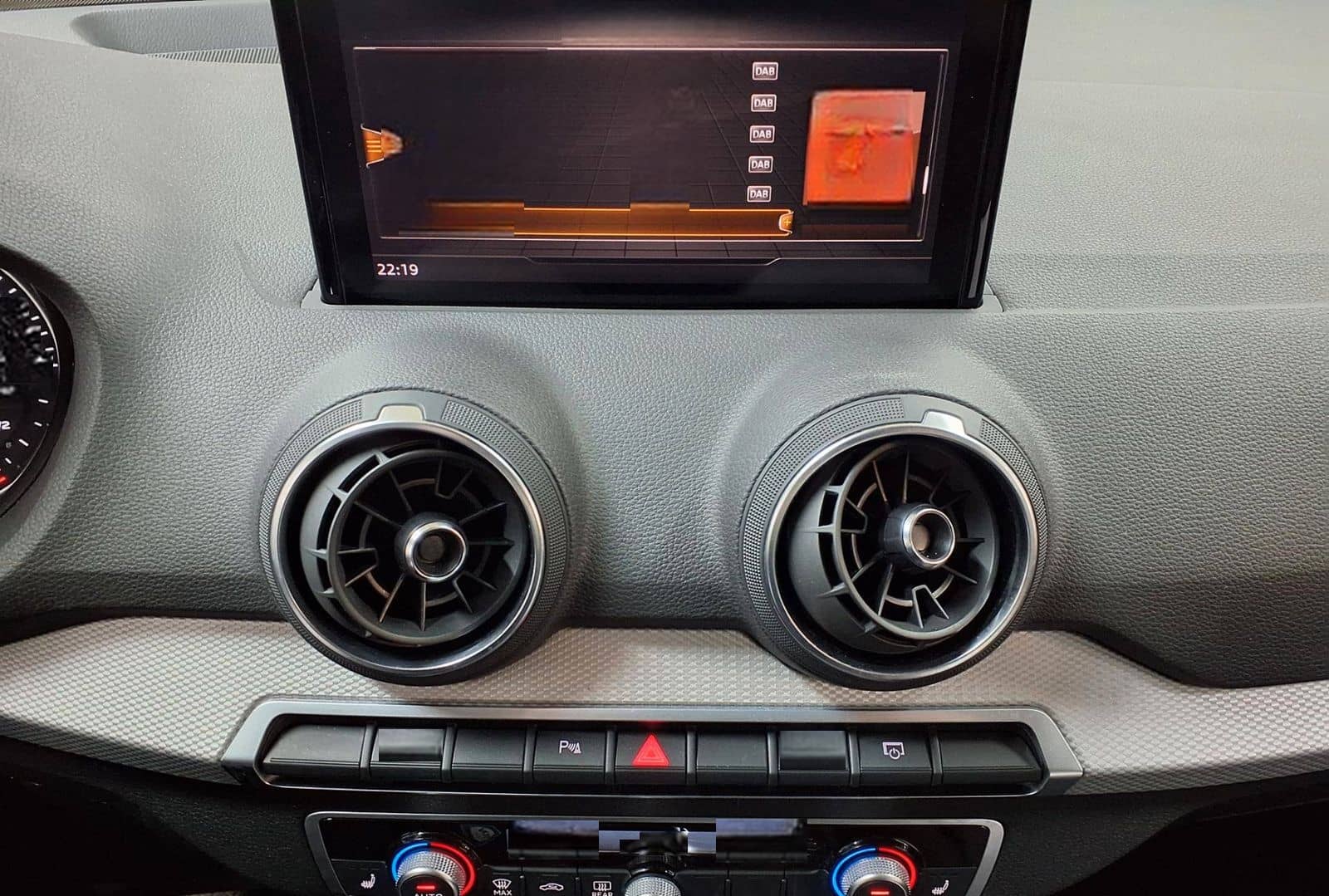 Audi Q2 35 TFSI S tronic advanced BLIS KAM foto 11