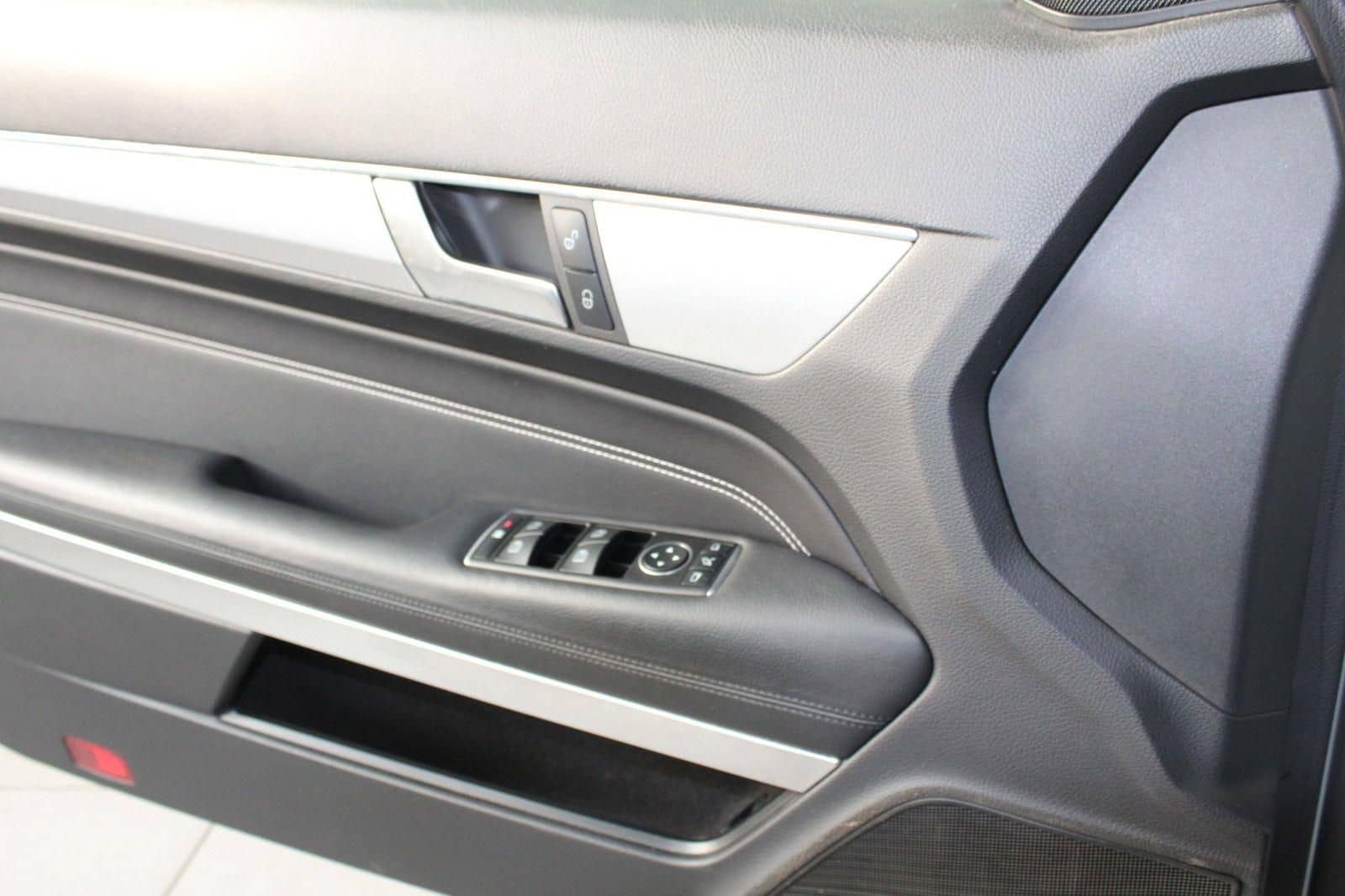 Mercedes-Benz E 200 Coupe CGI AMG-Line Night-Paket LED foto 11