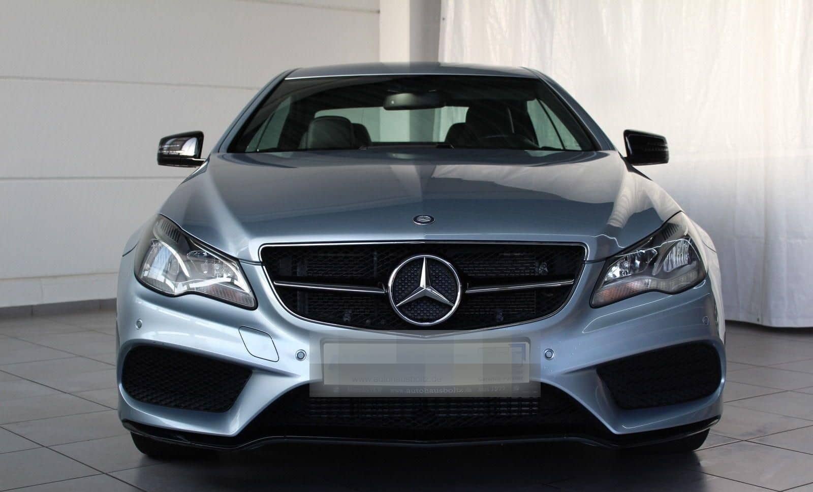 Mercedes-Benz E 200 Coupe CGI AMG-Line Night-Paket LED foto 5