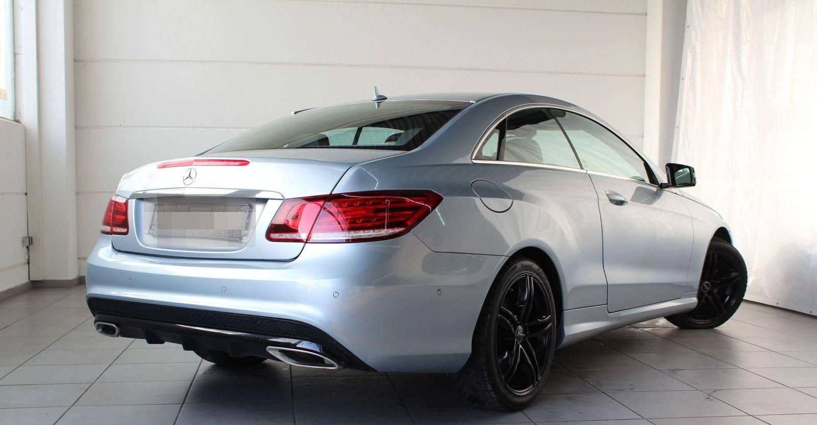 Mercedes-Benz E 200 Coupe CGI AMG-Line Night-Paket LED foto 6