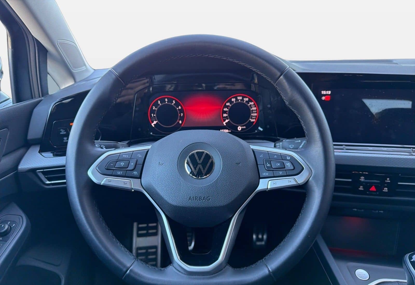 Volkswagen Golf VIII Lim. 1.5 TSI Active STHZ LED+ RFK HuD foto 8