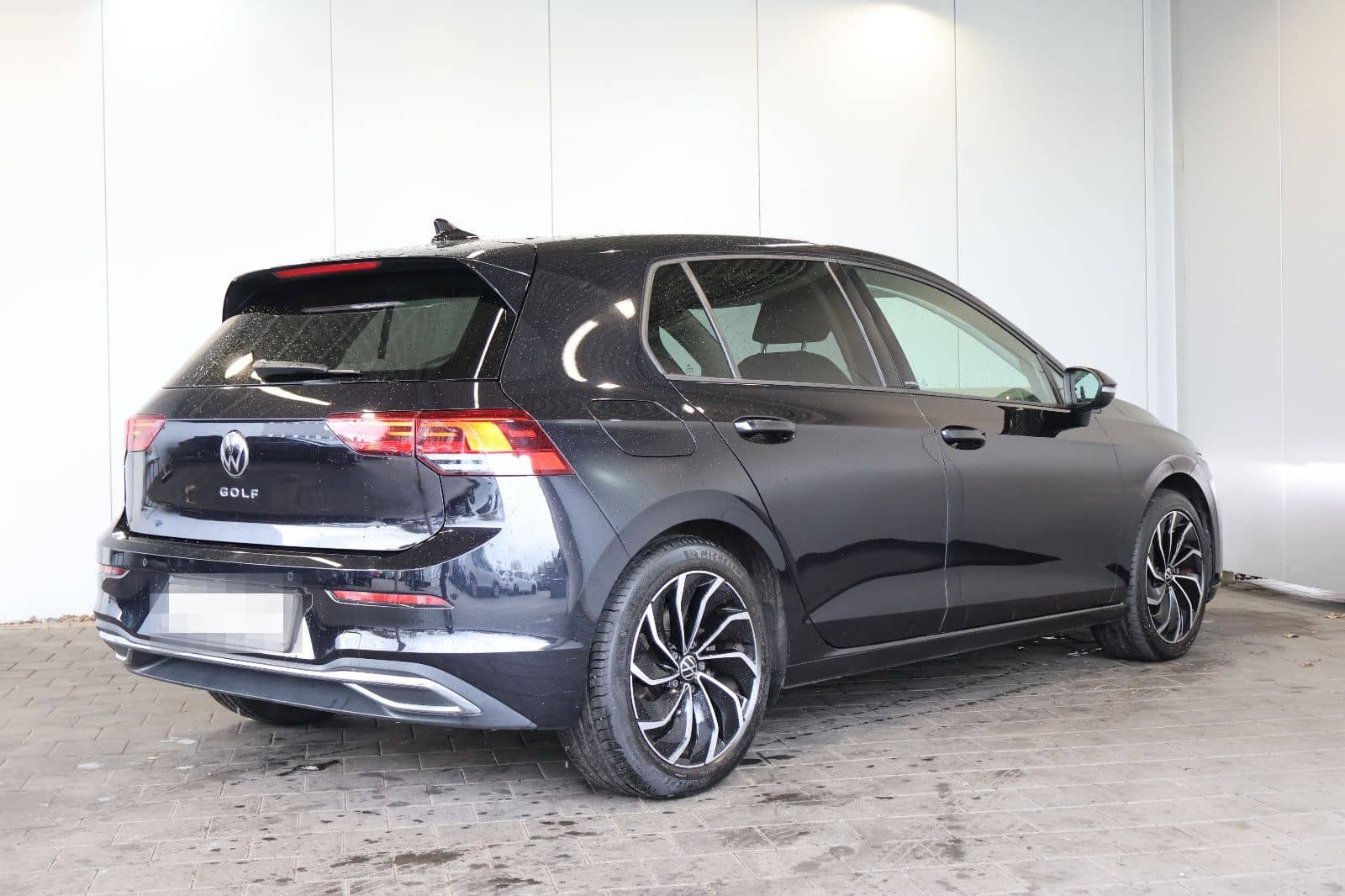 Volkswagen Golf VIII 2.0 TDI Active AID+ACC+LED+KAM+17"+AHK foto 4