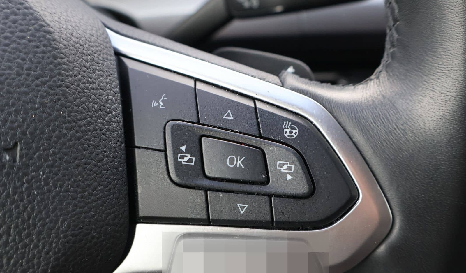 Volkswagen Golf VIII 2.0 TDI Active AID+ACC+LED+KAM+17"+AHK foto 10