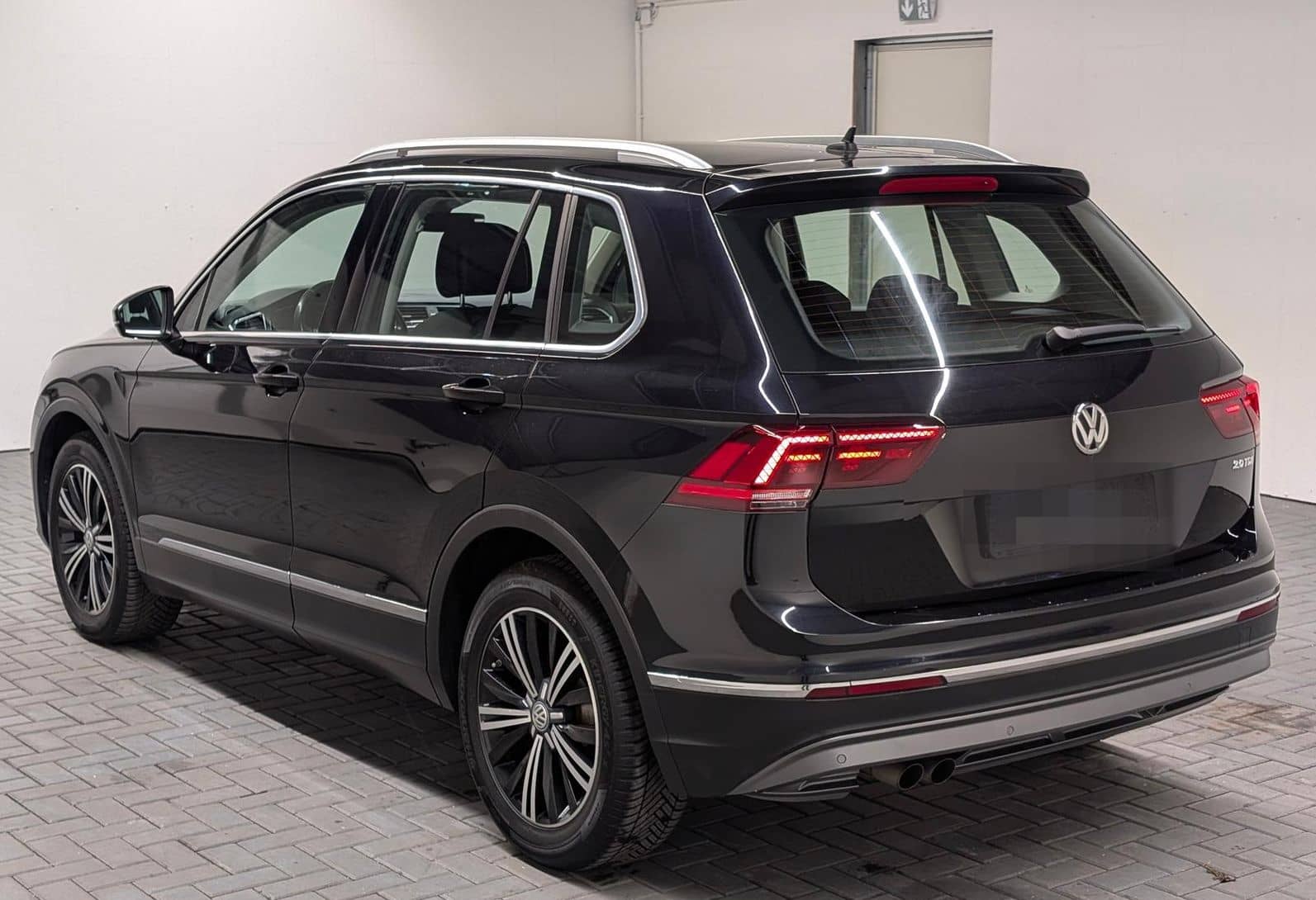 Volkswagen Tiguan Highline LED/Navi/ACC/SHZ/PDC/elHeck/18LM foto 3