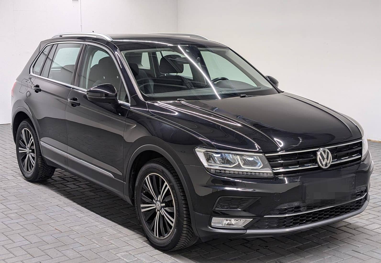 Volkswagen Tiguan Highline LED/Navi/ACC/SHZ/PDC/elHeck/18LM foto 6