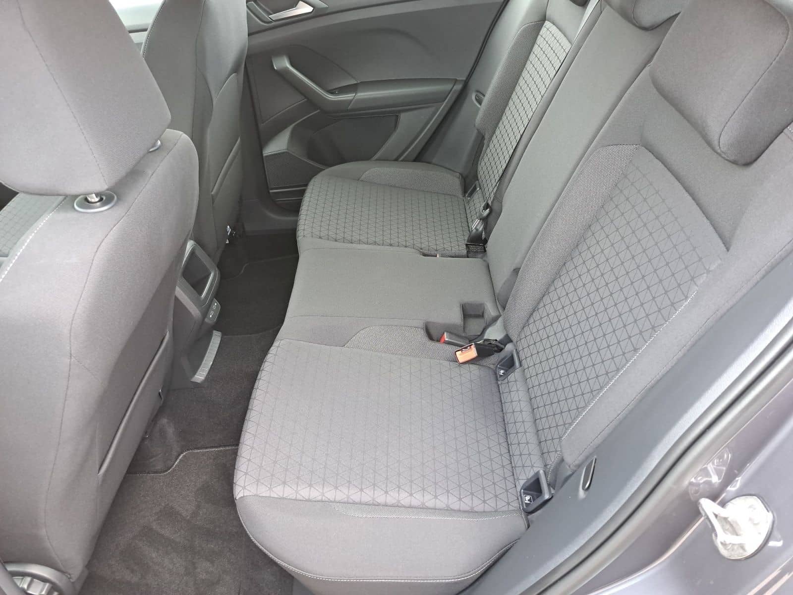 Volkswagen T-Cross Life 1.0 TSI APP DAB TEL PDC SHZ foto 14