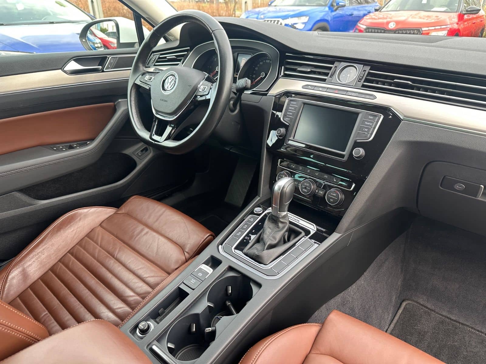 Volkswagen Passat Var. Highline 2.0TDI 4Motion DSG R-Line foto 8