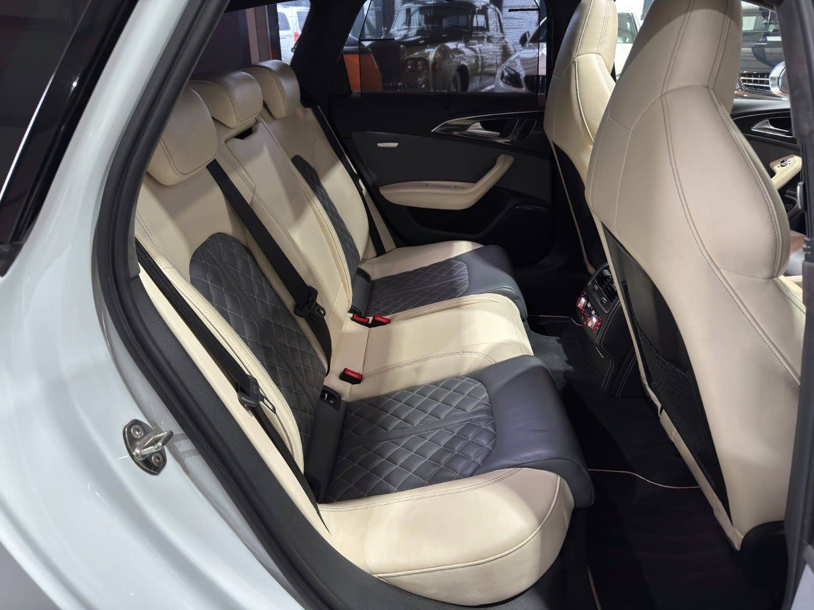 Audi S6/Avant/4.0/TFSI/quattro/AHK/PANO/LED/TOTW/SHZ/ foto 22