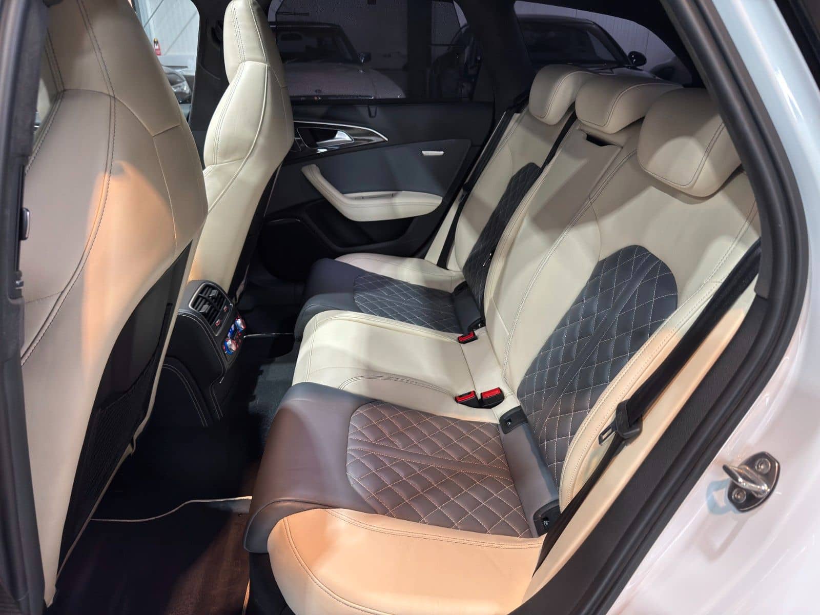 Audi S6/Avant/4.0/TFSI/quattro/AHK/PANO/LED/TOTW/SHZ/ foto 24