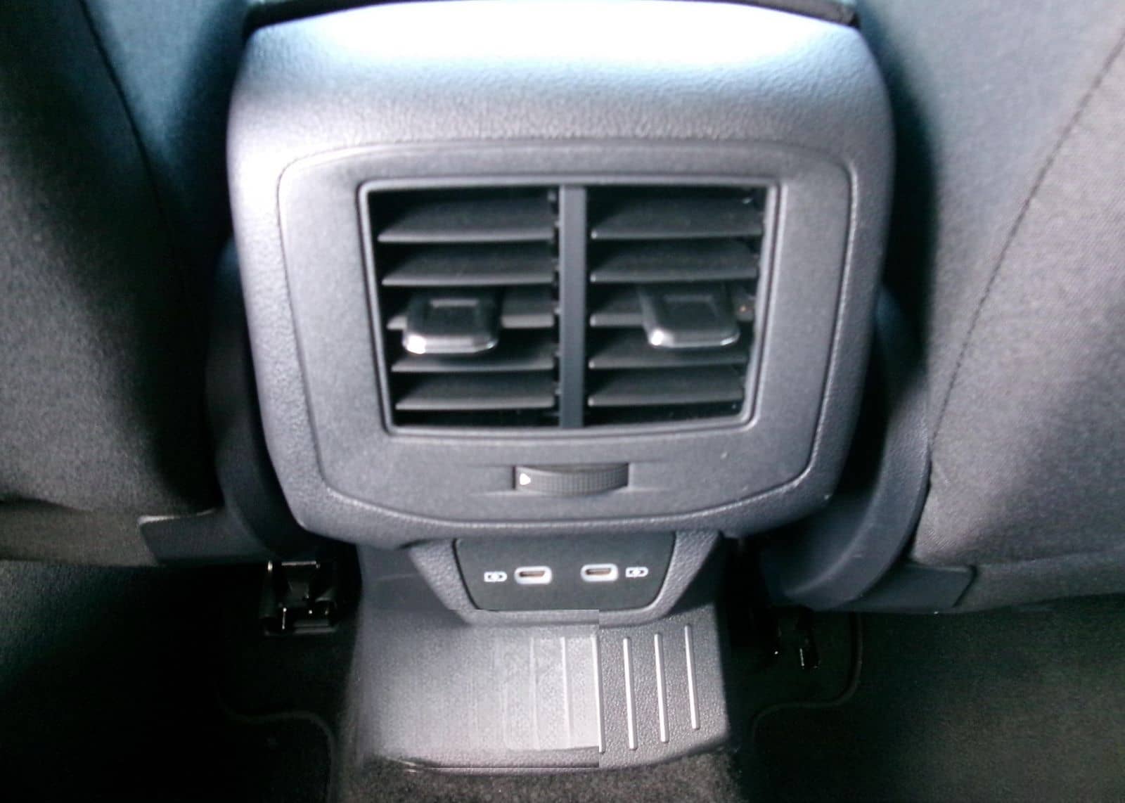 Volkswagen T-Roc 1.0 TSI Life Navi SHZ PDC DAB+ LED APP foto 17