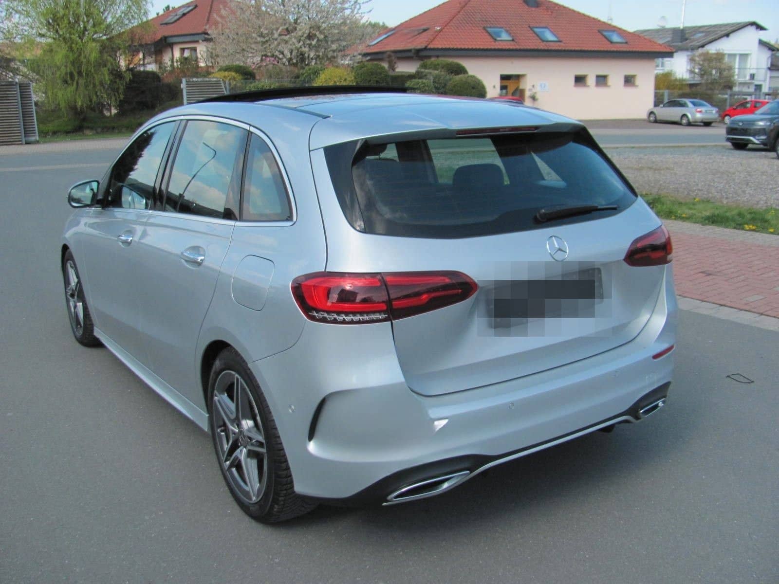 Mercedes-Benz B 200 d AMG foto 5