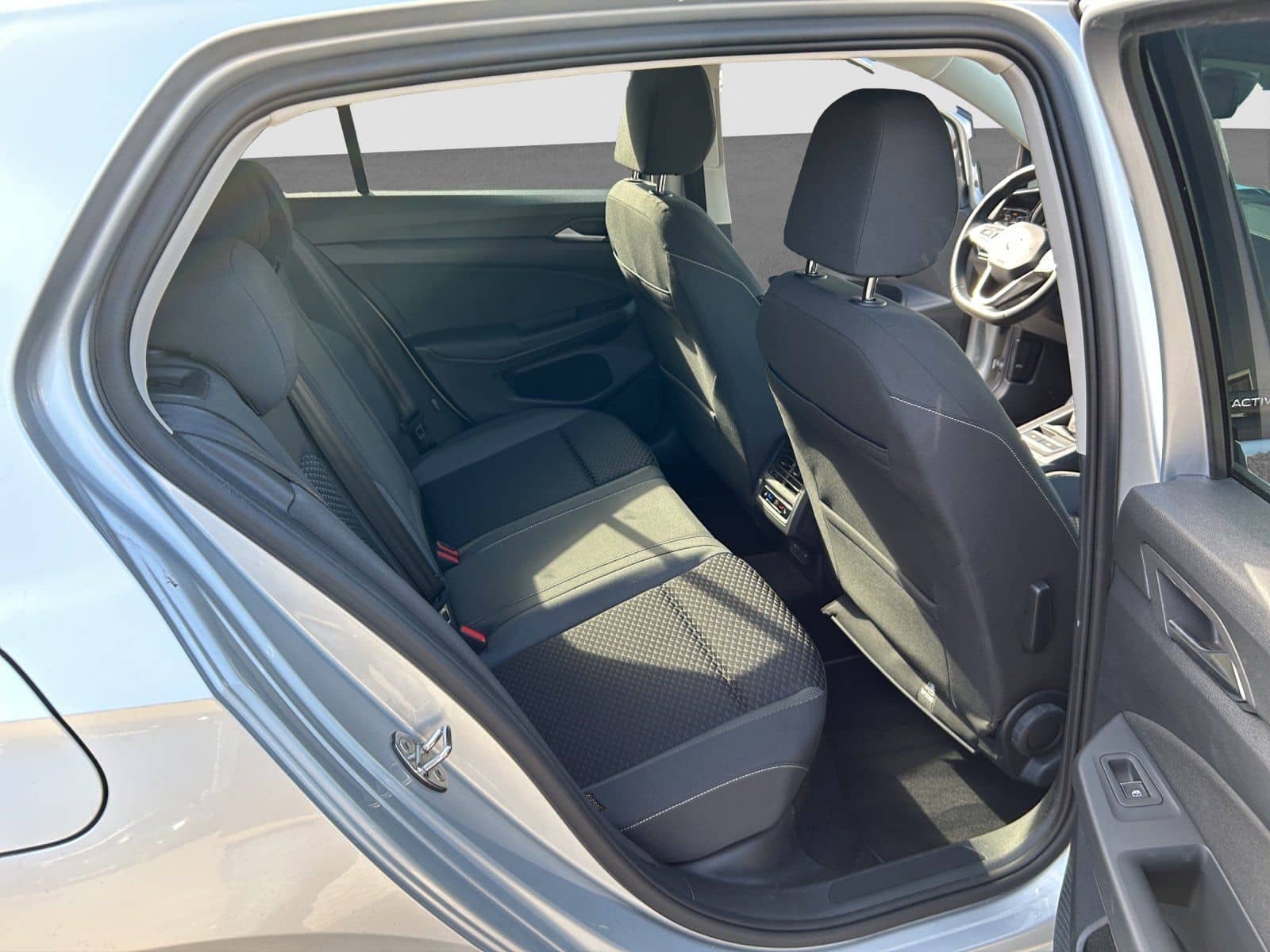 Volkswagen Golf 8 1.5 TSI Active STANDH KAMERA LED ACC NAVI foto 23