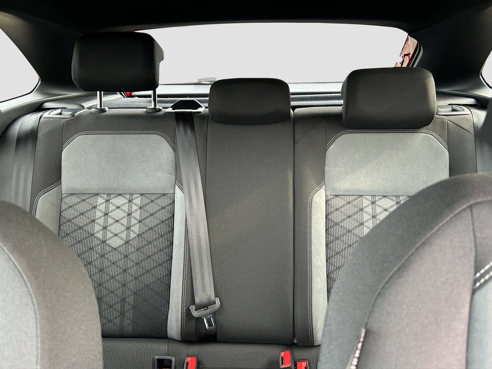 Volkswagen Taigo 1.0 TSI R-Line NAVI IQ.LIGHT ACC APP-CONNE foto 17