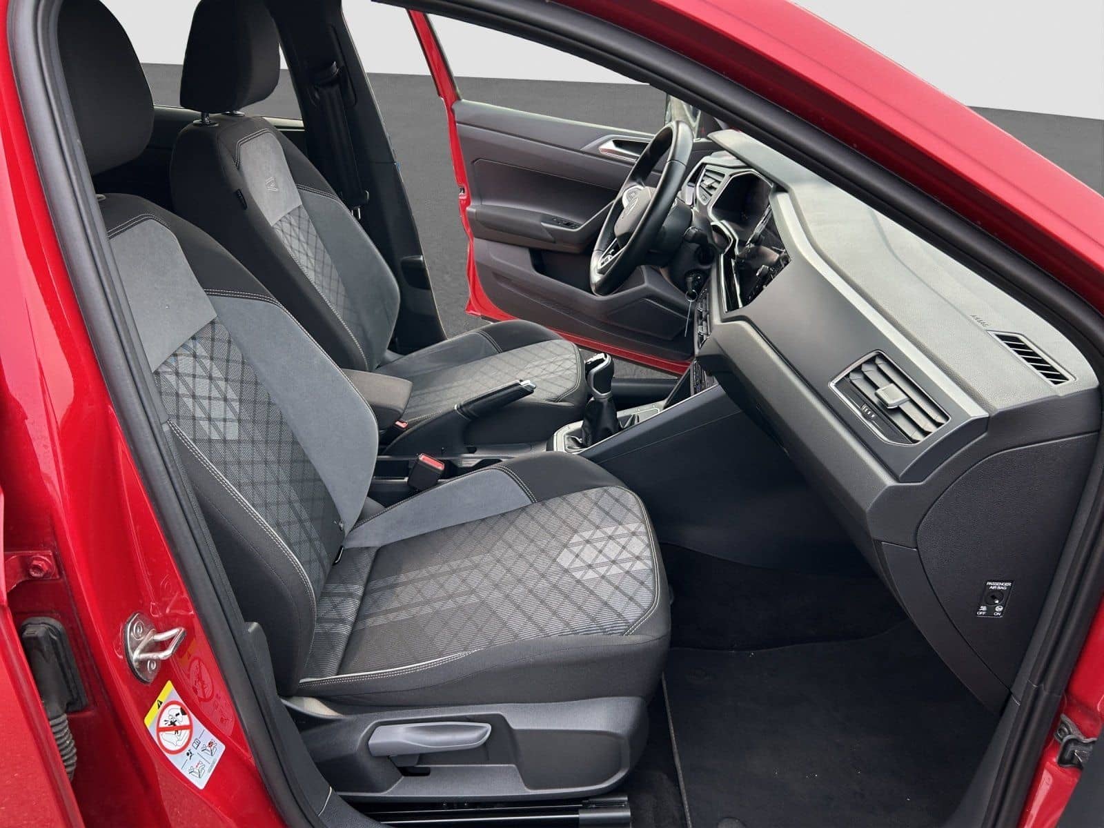 Volkswagen Taigo 1.0 TSI R-Line NAVI IQ.LIGHT ACC APP-CONNE foto 22